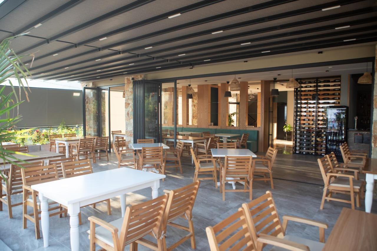 Hotel Qeparo Ngoại thất bức ảnh