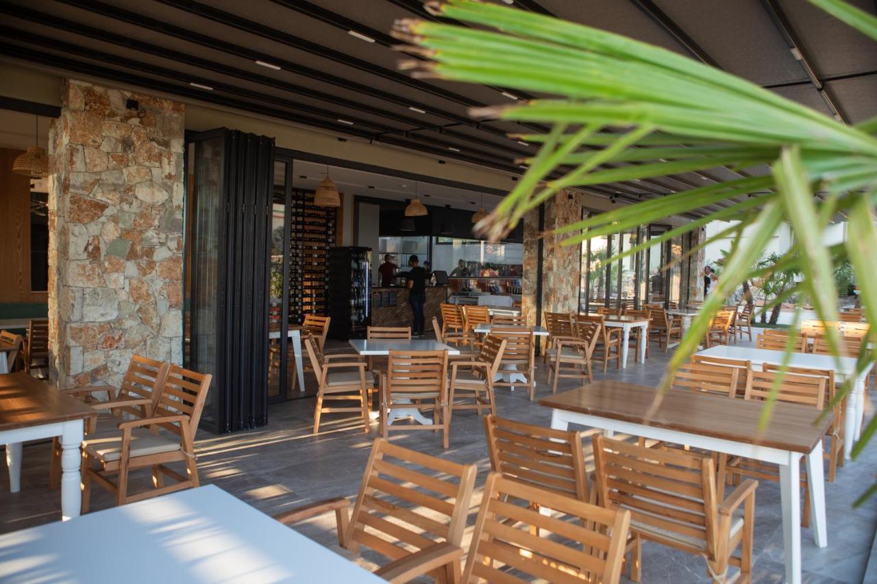 Hotel Qeparo Ngoại thất bức ảnh